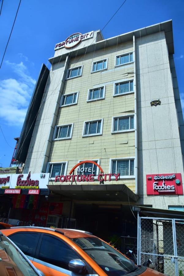 Hotel Fortune City Kammasandra Exterior foto