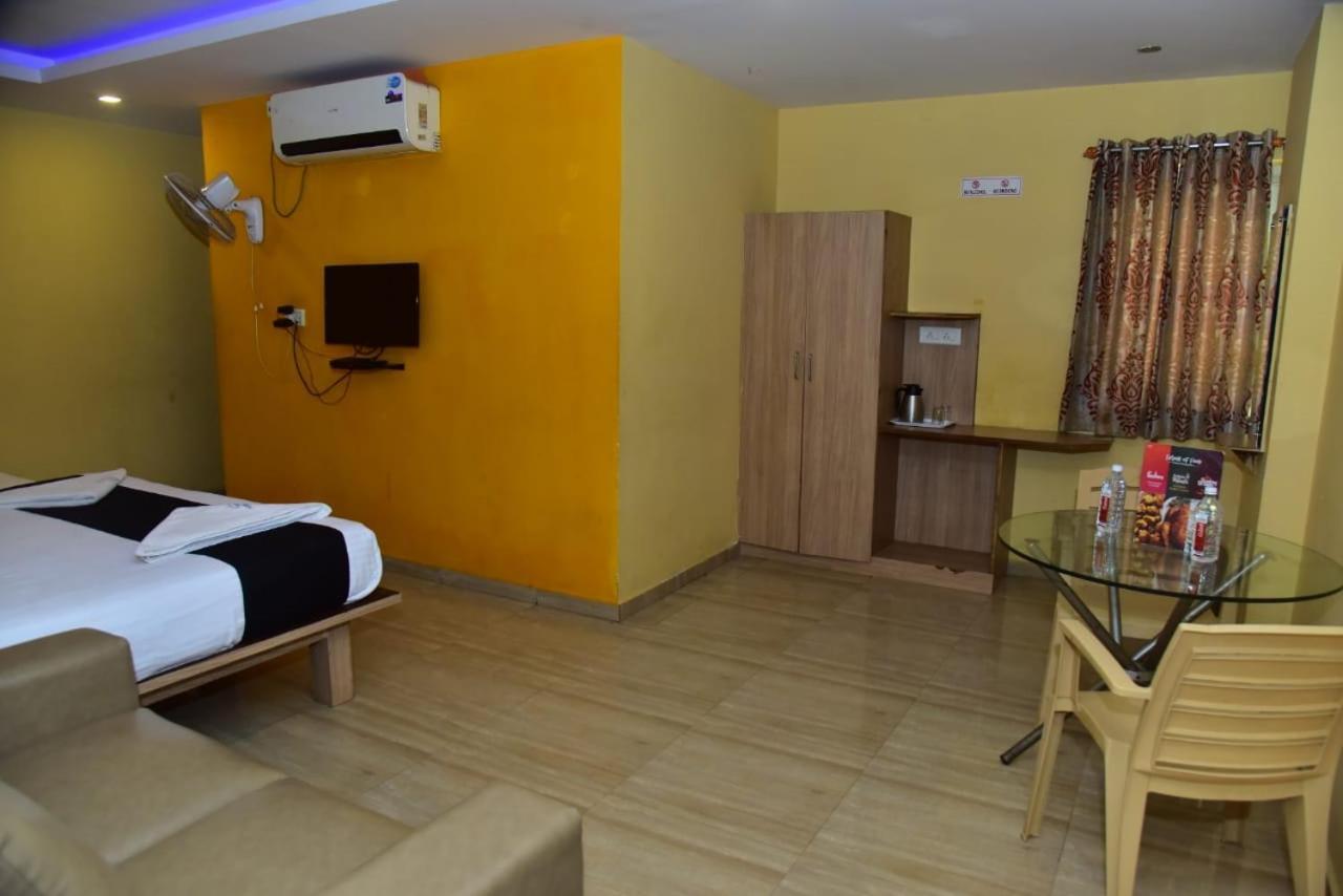 Hotel Fortune City Kammasandra Exterior foto